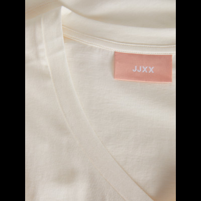 JXANNIE REG VNECK SS TEE JRS NOOS
