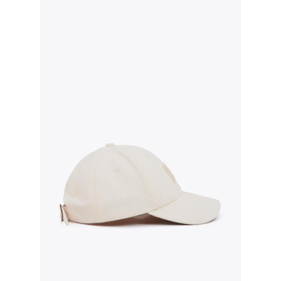 Gorra con logo bordado 